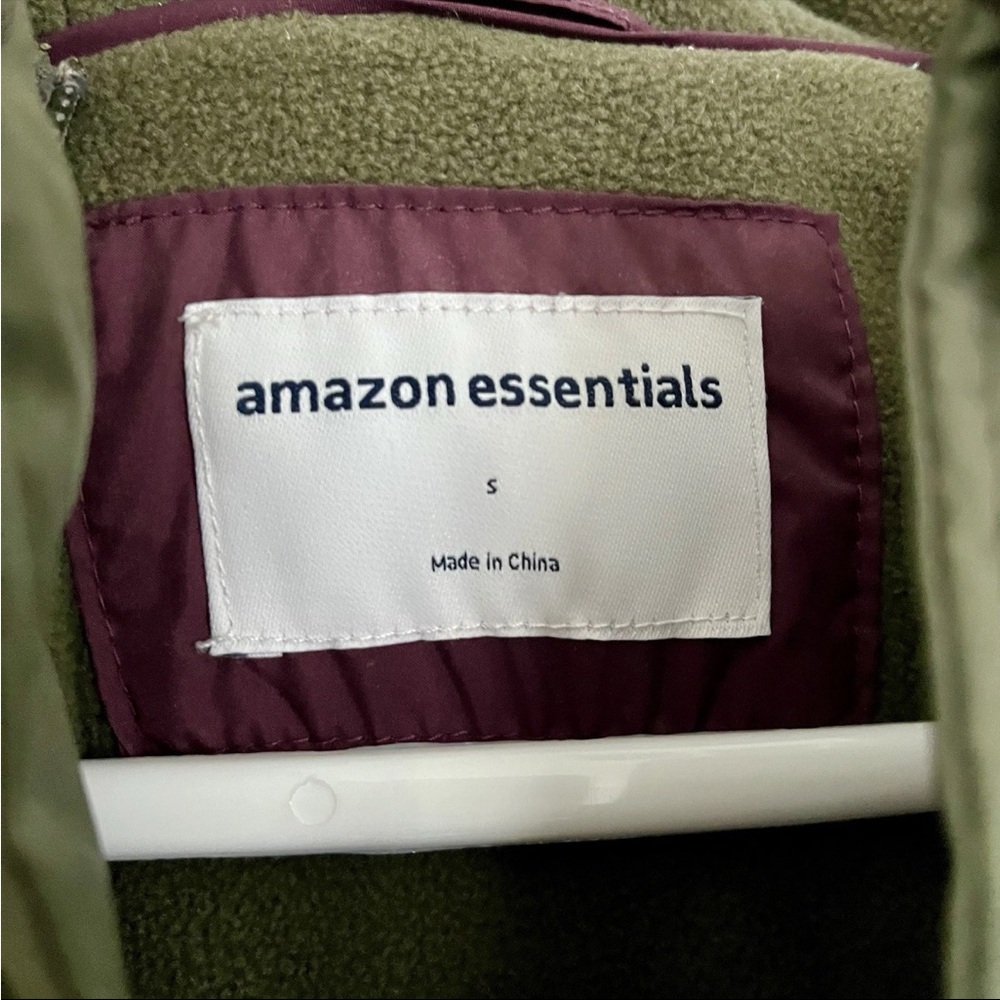 Olive Green Hooded Puffer Jacket - Picture 5 of 13